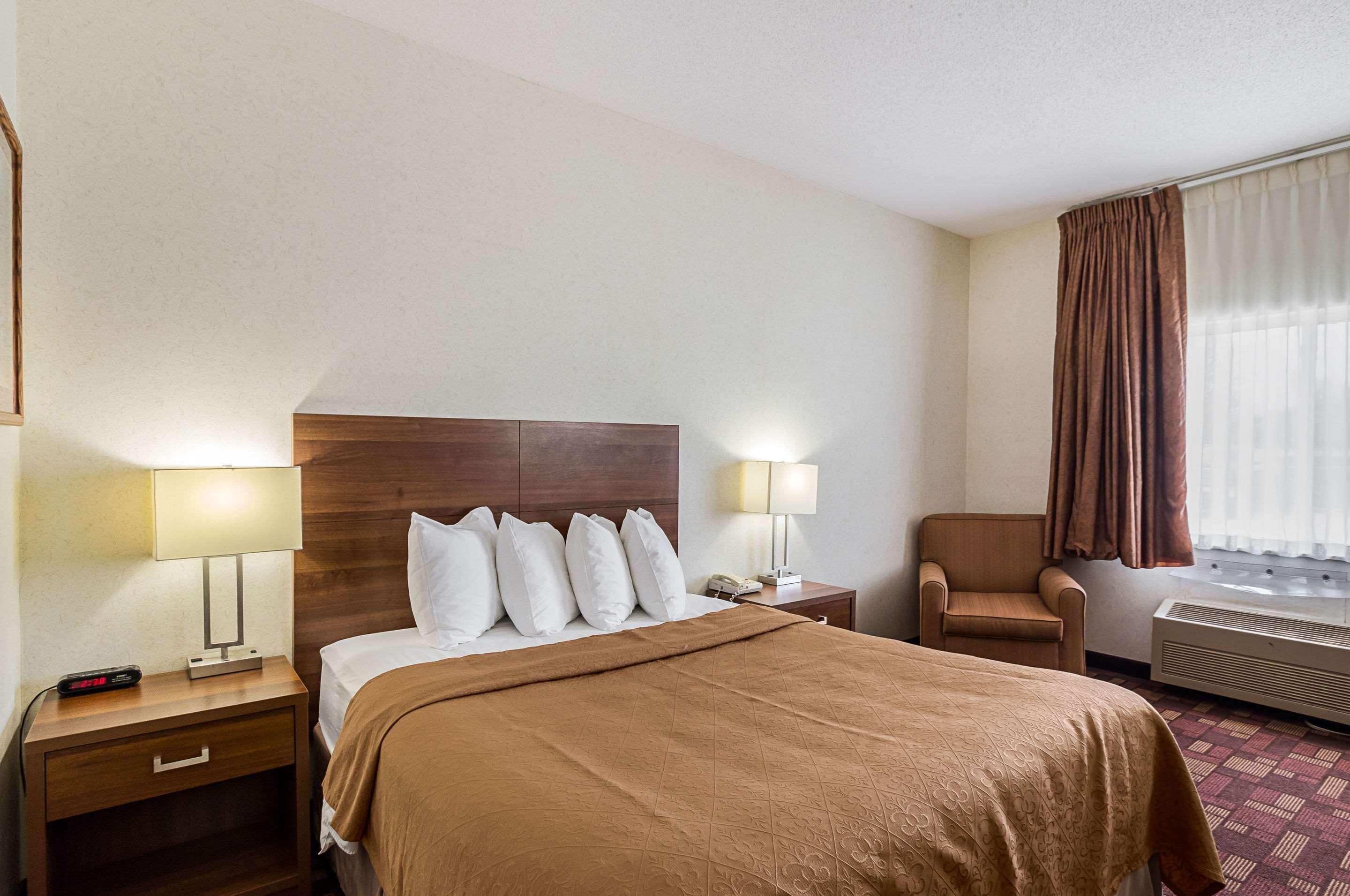 Econo Lodge Luverne I-90 Экстерьер фото